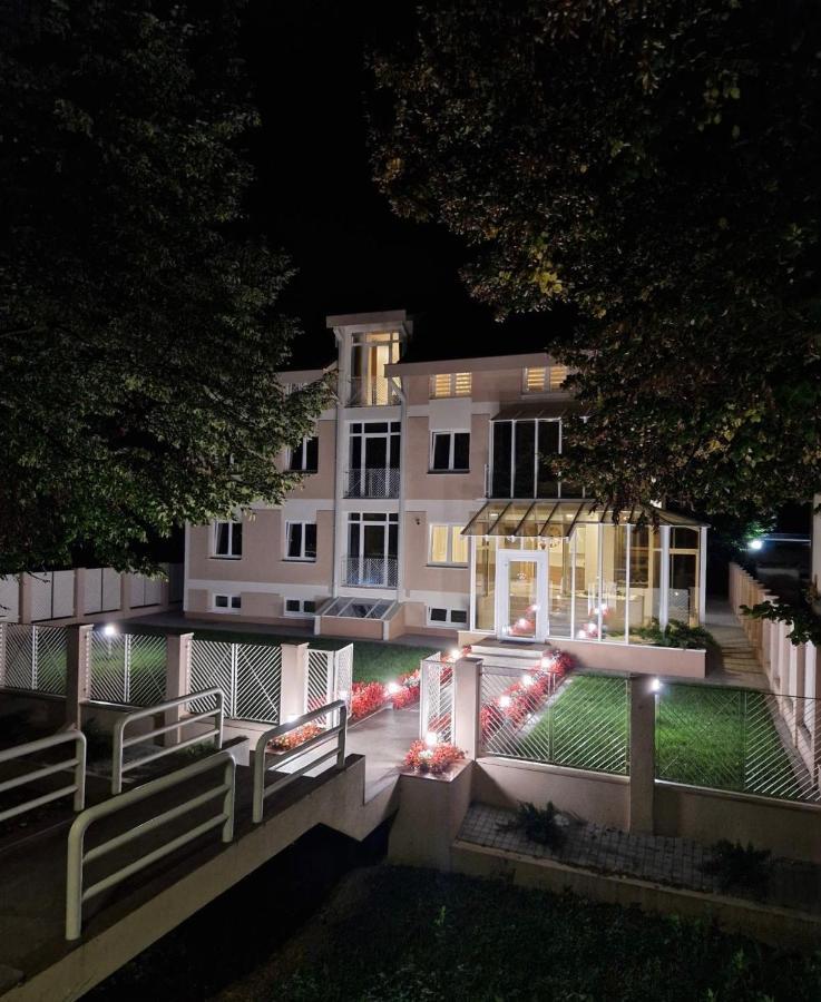 Grand Park Rooms & Apartments Τσάτσακ Εξωτερικό φωτογραφία