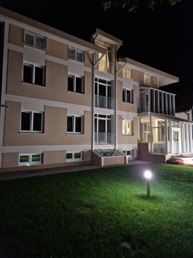 Grand Park Rooms & Apartments Τσάτσακ Εξωτερικό φωτογραφία