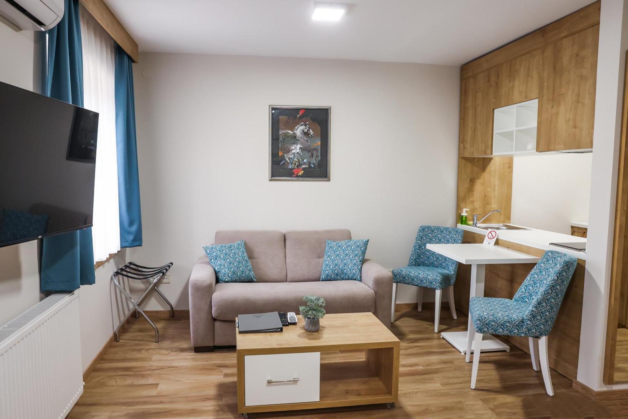 Grand Park Rooms & Apartments Τσάτσακ Εξωτερικό φωτογραφία
